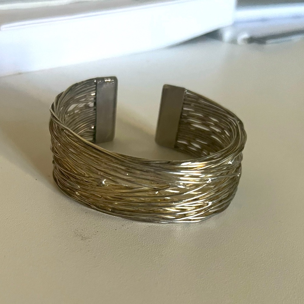 Very pretty bracelet